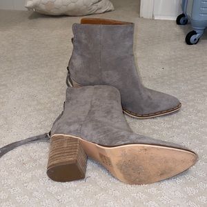 6.5 grey ccocci boots